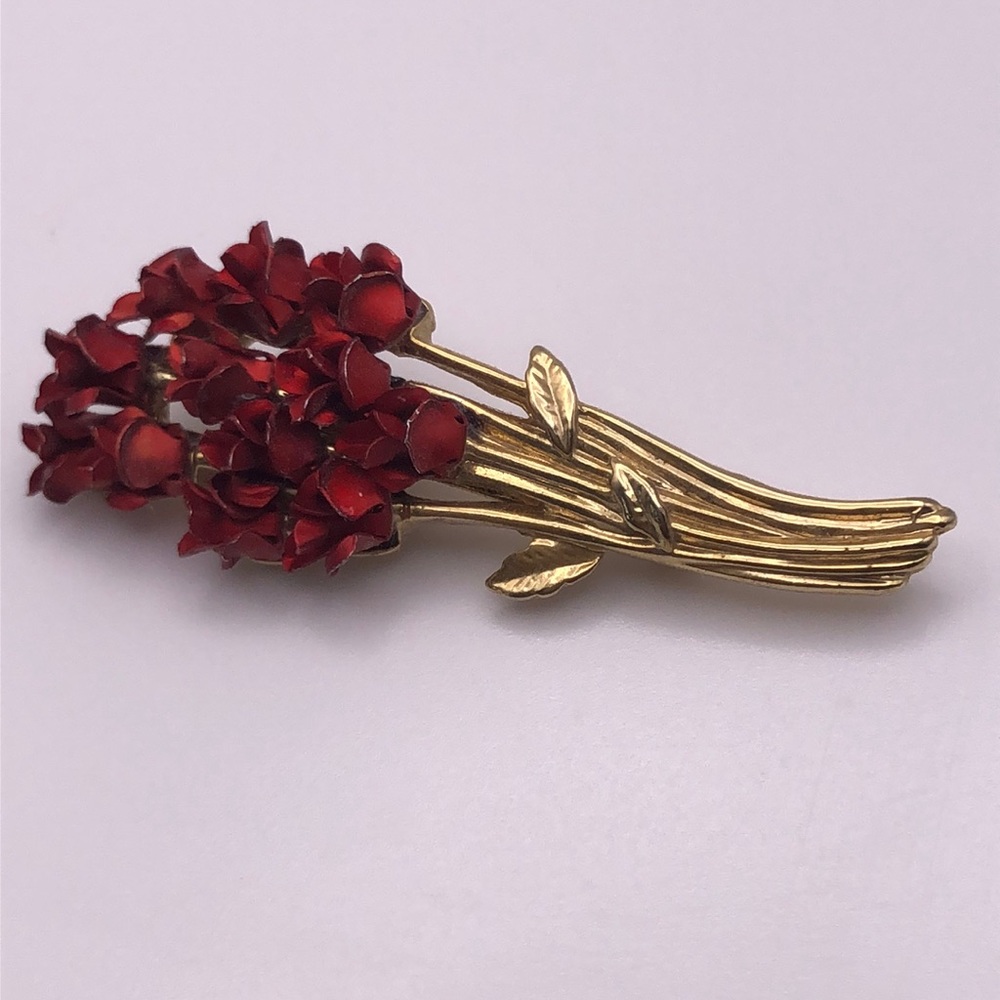 VTG Beautiful floral pin signed DM by David Monn New York
